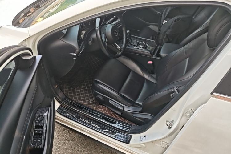 Used Mazda 3 Axela 2020 2.0L Automatic Zhiya Edition Driver Seat