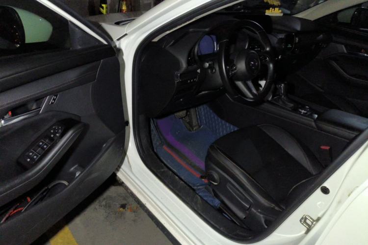 Used Mazda 3 Axela 2020 2.0L Automatic ZhiXuan Edition Driver Seat
