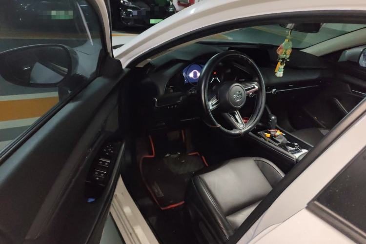Used Mazda 3 Axela 2020 2.0L Automatic Zhiya Edition Driver Seat