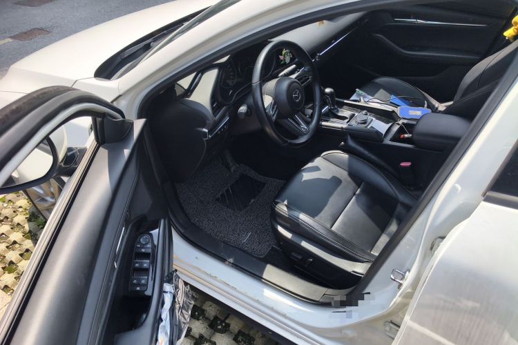 Used Mazda 3 Axela 2020 2.0L Automatic ZhiXuan Edition Driver Seat