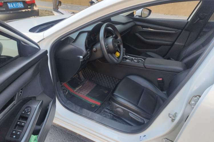 Used Mazda 3 Axela 2020 1.5L Automatic Zhiyue Sunroof Version Driver Seat