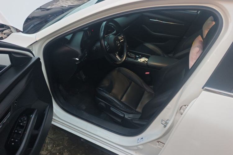 Used Mazda 3 Axela 2020 2.0L Automatic ZhiXuan Edition Driver Seat