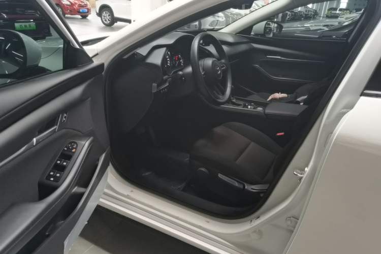 Used Mazda 3 Axela 2020 1.5L Automatic Zhiyue Sunroof Version Driver Seat