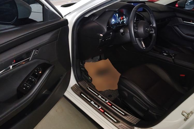 Used Mazda 3 Axela 2020 2.0L Automatic Zhiya Edition Driver Seat