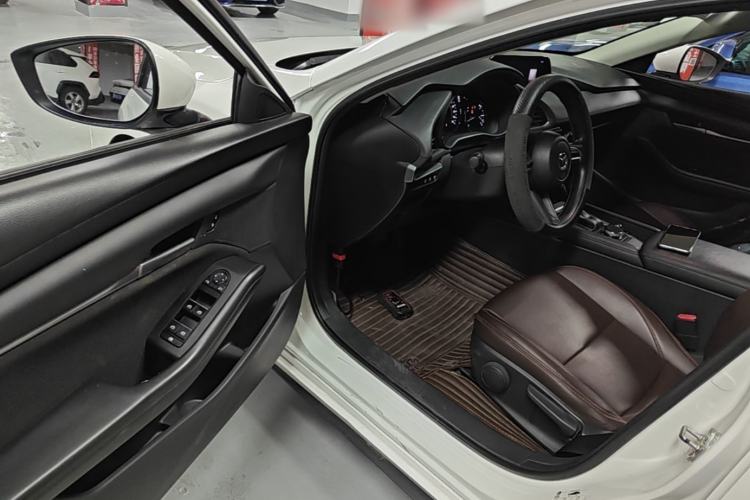 Used Mazda 3 Axela 2020 1.5L Automatic Zhiyue Sunroof Version Driver Seat