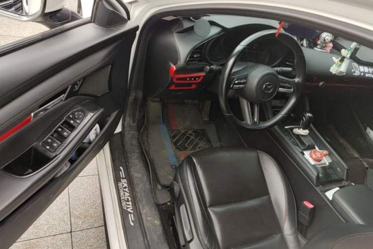 Used Mazda 3 Axela 2020 2.0L Automatic Zhiya Edition Driver Seat