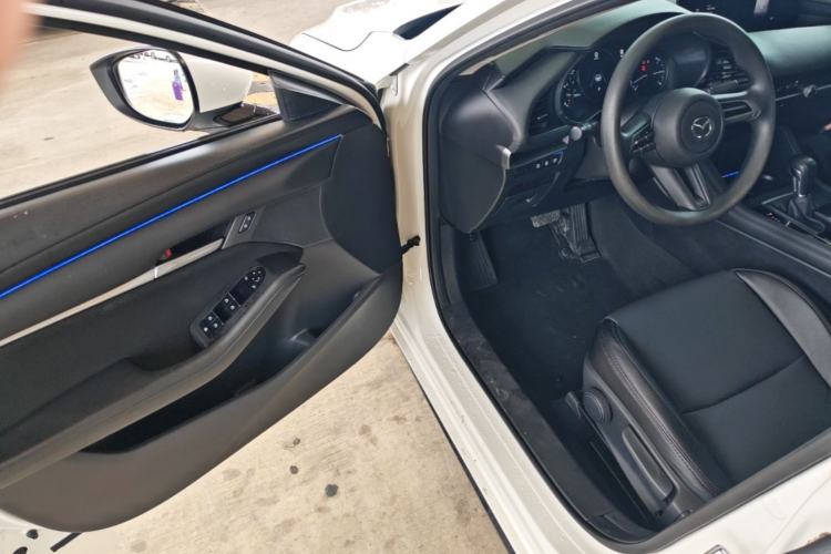Used Mazda 3 Axela 2020 1.5L Automatic ZhiMei Edition Driver Seat
