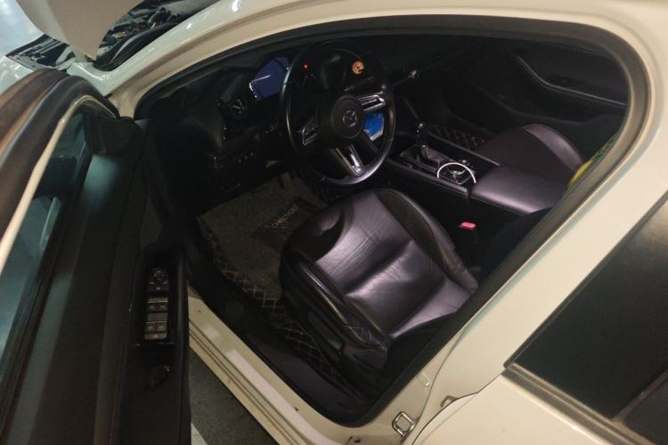 Used Mazda 3 Axela 2020 2.0L Automatic Zhiya Edition Driver Seat