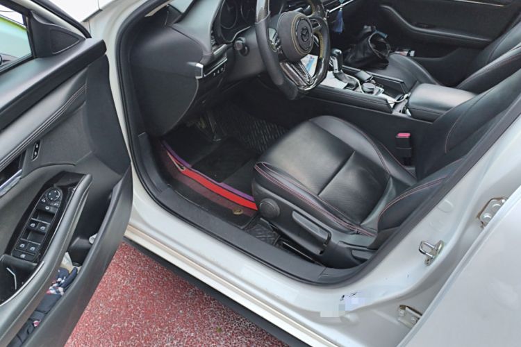 Used Mazda 3 Axela 2020 2.0L Automatic ZhiXuan Edition Driver Seat