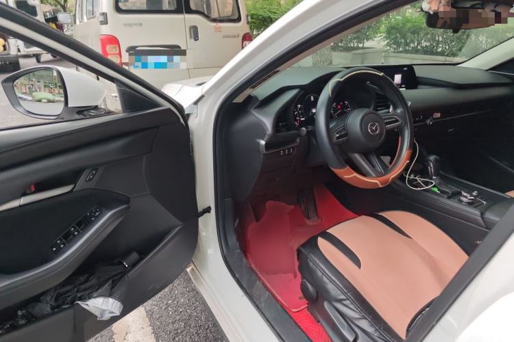 Used Mazda 3 Axela 2020 1.5L Automatic ZhiMei Edition Driver Seat