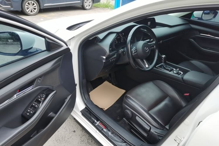 Used Mazda 3 Axela 2020 2.0L Automatic Zhiya Edition Driver Seat
