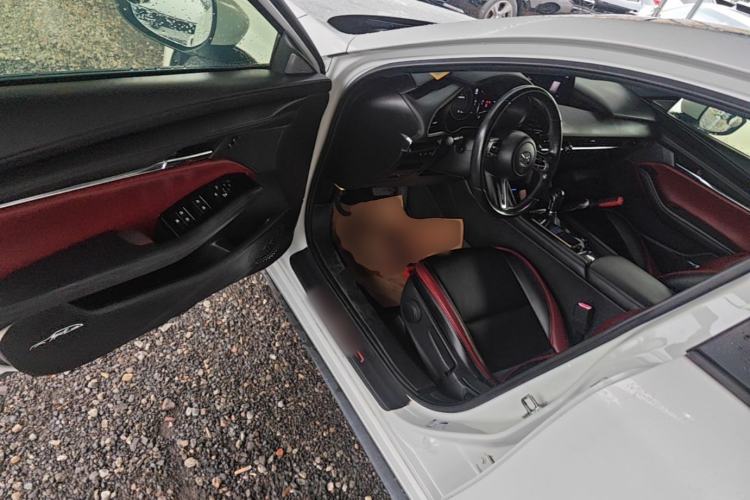 Used Mazda 3 Axela 2020 2.0L Automatic ZhiXuan Edition Driver Seat