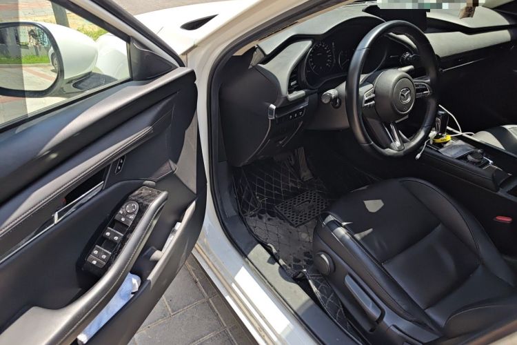 Used Mazda 3 Axela 2020 2.0L Automatic Zhiya Edition Driver Seat