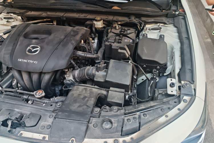 Used Mazda 3 Axela 2020 1.5L Automatic Luxury Version Engine Bay Left