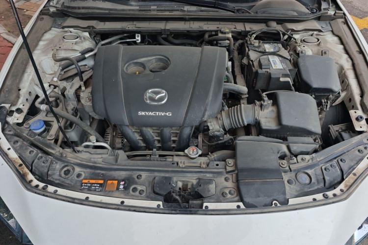 Used Mazda 3 Axela 2020 2.0L Automatic ZhiZun Edition Engine Bay