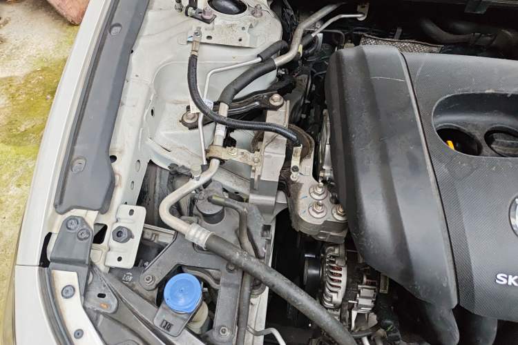 Used Mazda 3 Axela 2020 1.5L Automatic ZhiMei Edition Engine Bay Right