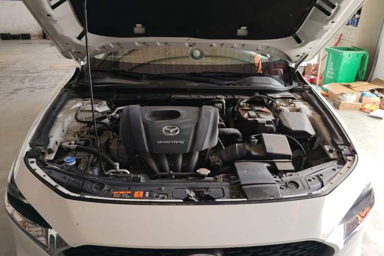 Used Mazda 3 Axela 2020 1.5L Manual ZhiMei Edition Engine Bay