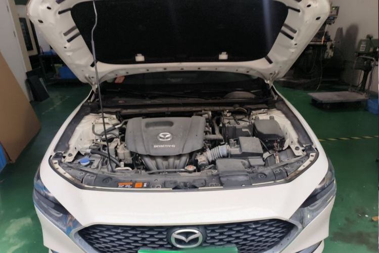 Used Mazda 3 Axela 2020 1.5L Automatic ZhiMei Edition Exterior 2
