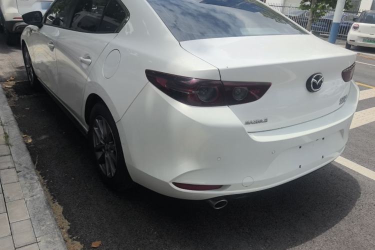 Used Mazda 3 Axela 2020 1.5L Automatic ZhiMei Edition Exterior 2