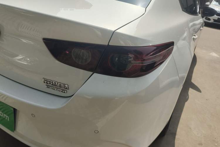 Used Mazda 3 Axela 2020 2.0L Automatic Zhiya Edition Exterior 3