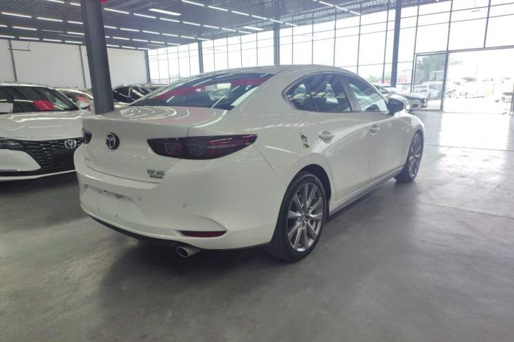 Used Mazda 3 Axela 2020 2.0L Automatic Zhiya Edition Exterior 3