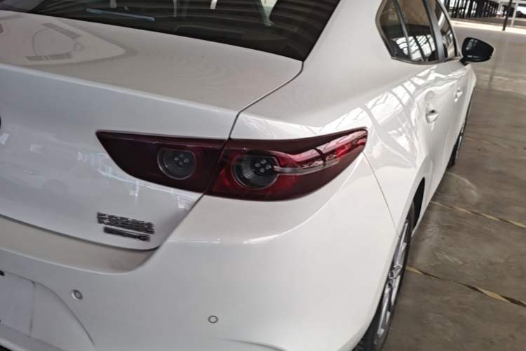 Used Mazda 3 Axela 2020 1.5L Automatic Zhiyue Sunroof Version Exterior 3