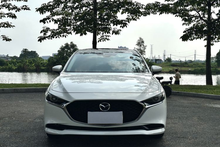 Used Mazda 3 Axela 2020 2.0L Automatic Zhiya Edition Exterior 4