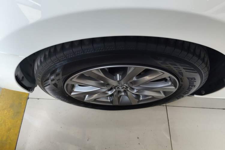 Used Mazda 3 Axela 2020 1.5L Automatic ZhiMei Edition Exterior 4