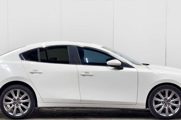Used Mazda 3 Axela 2020 2.0L Automatic Zhiya Edition Exterior 6