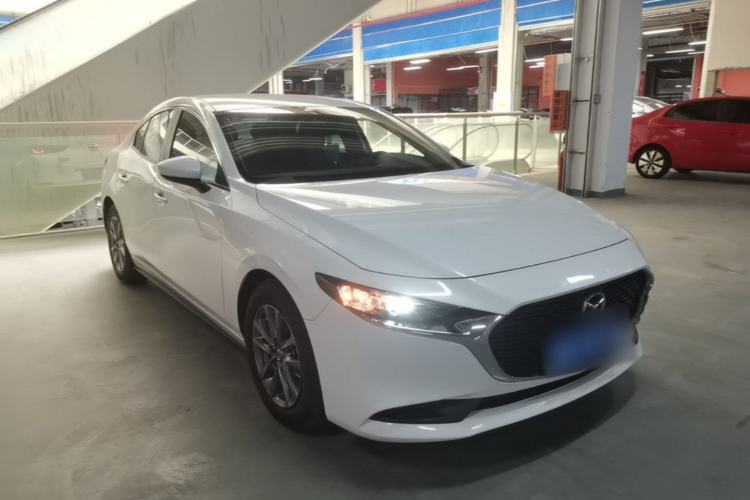 Used Mazda 3 Axela 2020 1.5L Automatic ZhiMei Edition Front Right 45 Deg