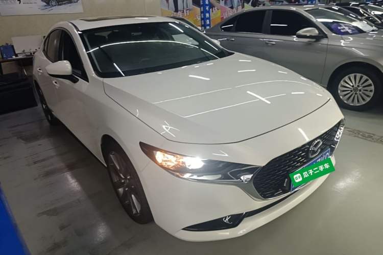 Used Mazda 3 Axela 2020 2.0L Automatic ZhiXuan Edition Front Right 45 Deg