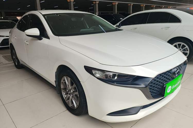 Used Mazda 3 Axela 2020 1.5L Automatic ZhiMei Edition Front Right 45 Deg