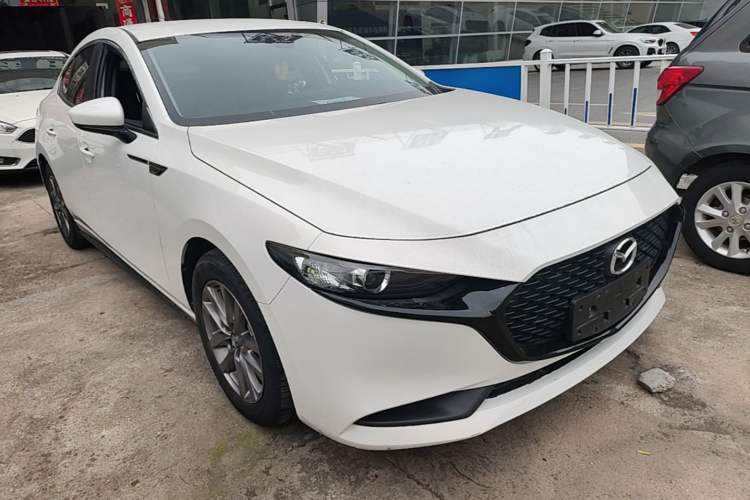 Used Mazda 3 Axela 2020 1.5L Automatic ZhiMei Edition Front Right 45 Deg