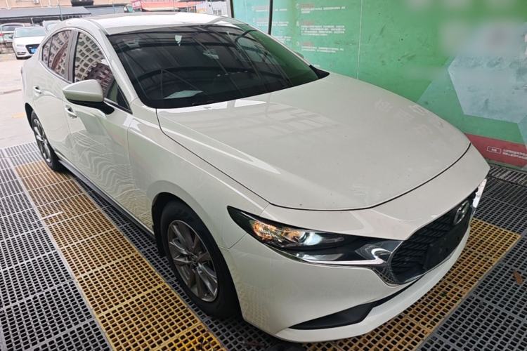 Used Mazda 3 Axela 2020 1.5L Automatic ZhiMei Edition Front Right 45 Deg