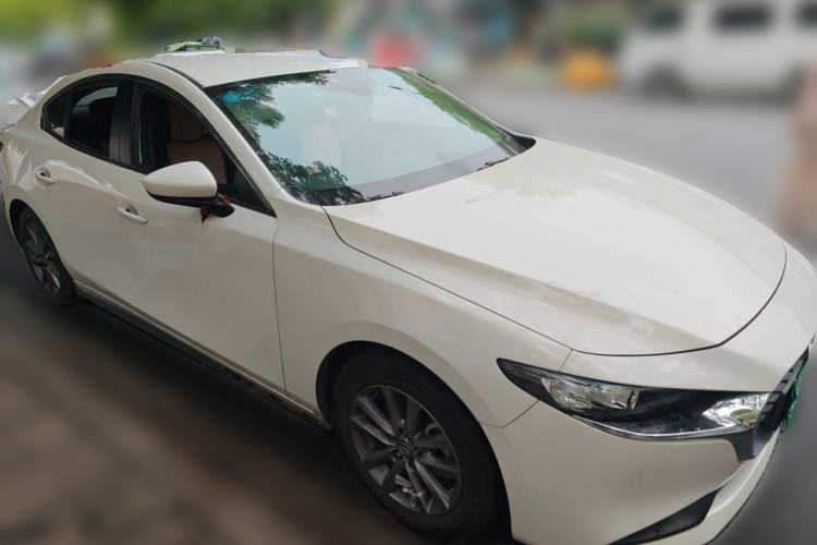 Used Mazda 3 Axela 2020 1.5L Automatic ZhiMei Edition Front Right 45 Deg