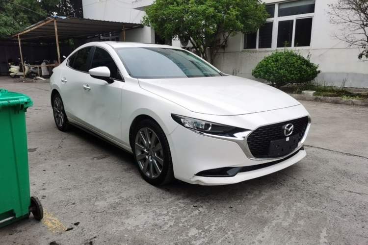 Used Mazda 3 Axela 2020 2.0L Automatic Zhiya Edition Front Right 45 Deg