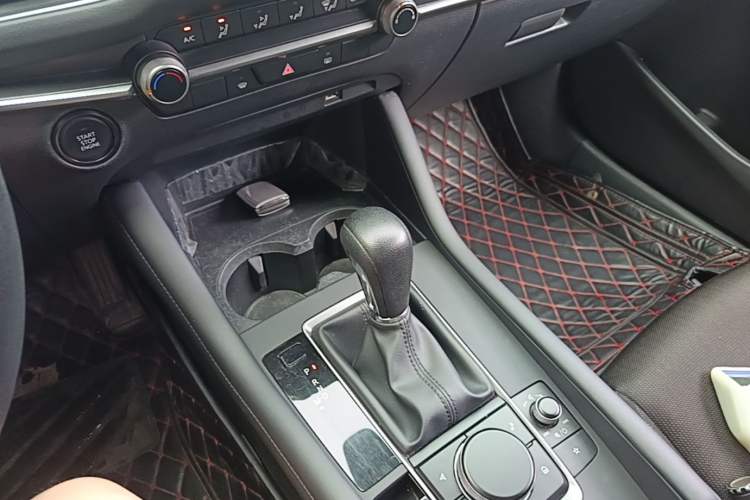 Used Mazda 3 Axela 2020 1.5L Automatic ZhiMei Edition Gear Lever