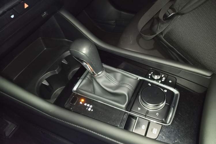 Used Mazda 3 Axela 2020 2.0L Automatic Zhiya Edition Gear Lever