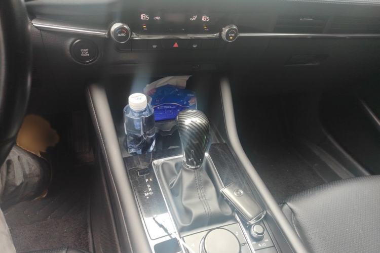 Used Mazda 3 Axela 2020 2.0L Automatic ZhiXuan Edition Gear Lever