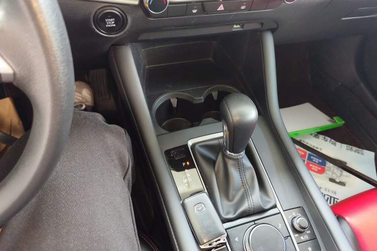 Used Mazda 3 Axela 2020 1.5L Automatic ZhiMei Edition Gear Lever