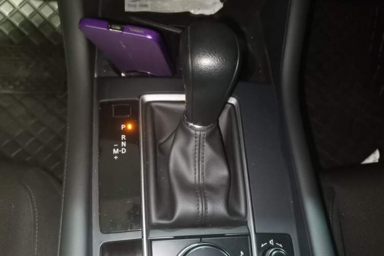 Used Mazda 3 Axela 2020 1.5L Automatic ZhiMei Edition Gear Lever