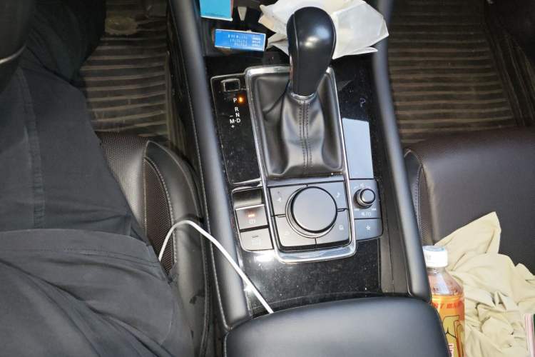 Used Mazda 3 Axela 2020 2.0L Automatic Zhiya Edition Gear Lever