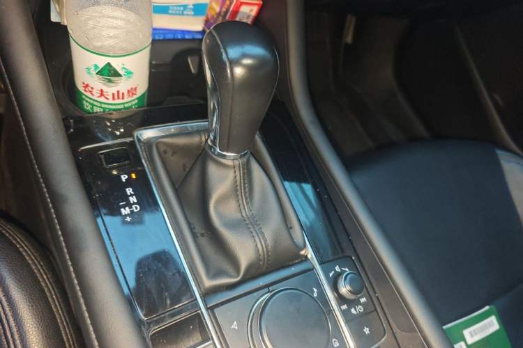Used Mazda 3 Axela 2020 2.0L Automatic ZhiXuan Edition Gear Lever