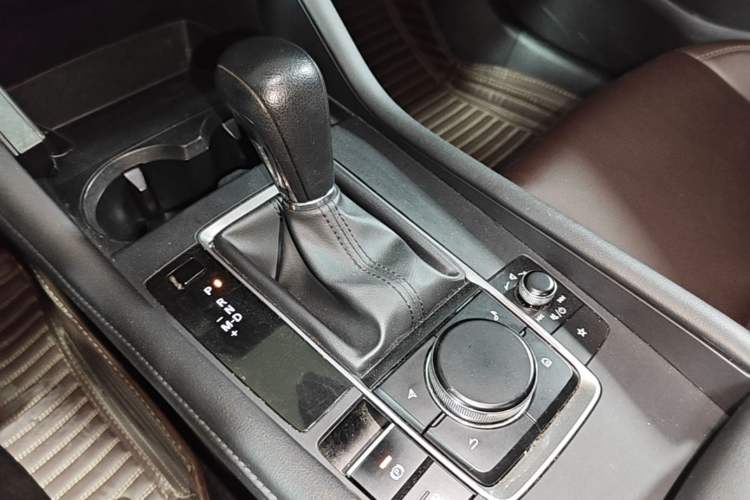 Used Mazda 3 Axela 2020 1.5L Automatic Zhiyue Sunroof Version Gear Lever