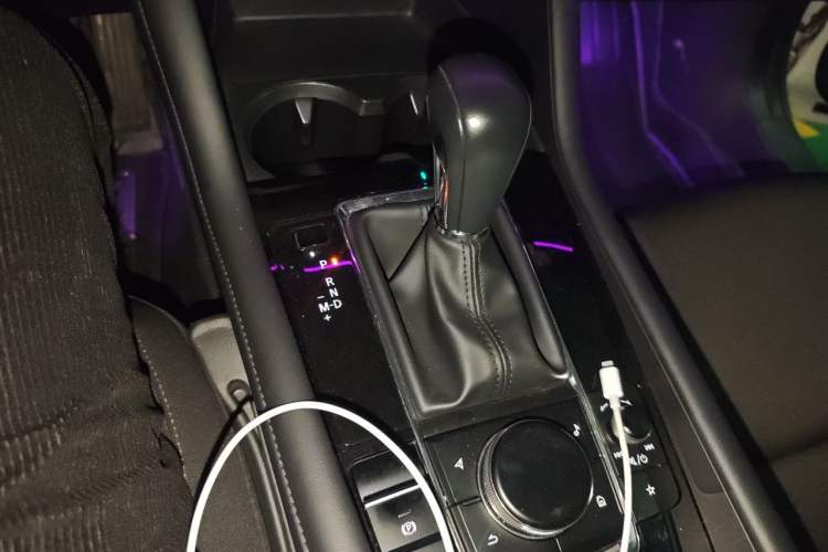 Used Mazda 3 Axela 2020 2.0L Automatic ZhiXuan Edition Gear Lever