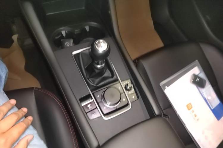 Used Mazda 3 Axela 2020 1.5L Manual ZhiMei Edition Gear Lever