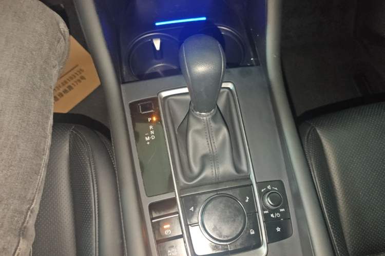 Used Mazda 3 Axela 2020 1.5L Automatic ZhiMei Edition Gear Lever