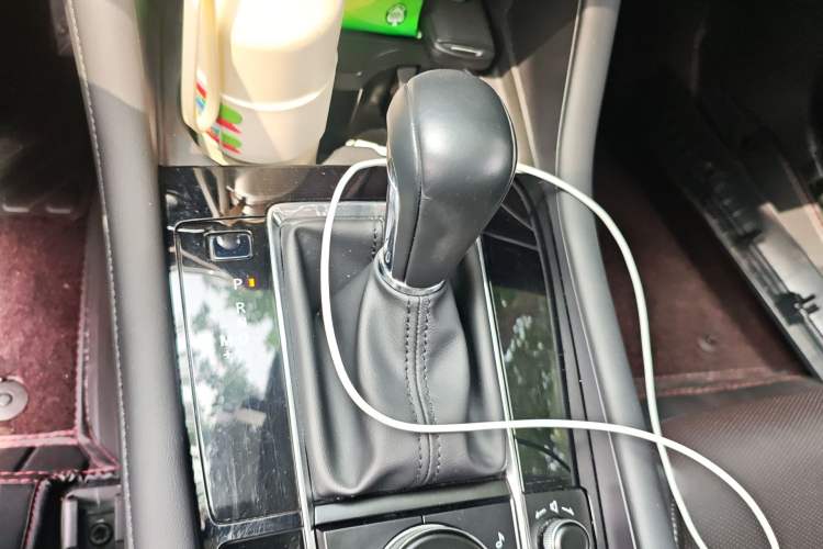 Used Mazda 3 Axela 2020 2.0L Automatic Zhiya Edition Gear Lever