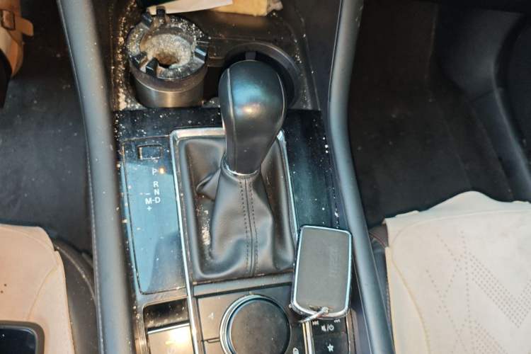 Used Mazda 3 Axela 2020 2.0L Automatic ZhiZun Edition Gear Lever