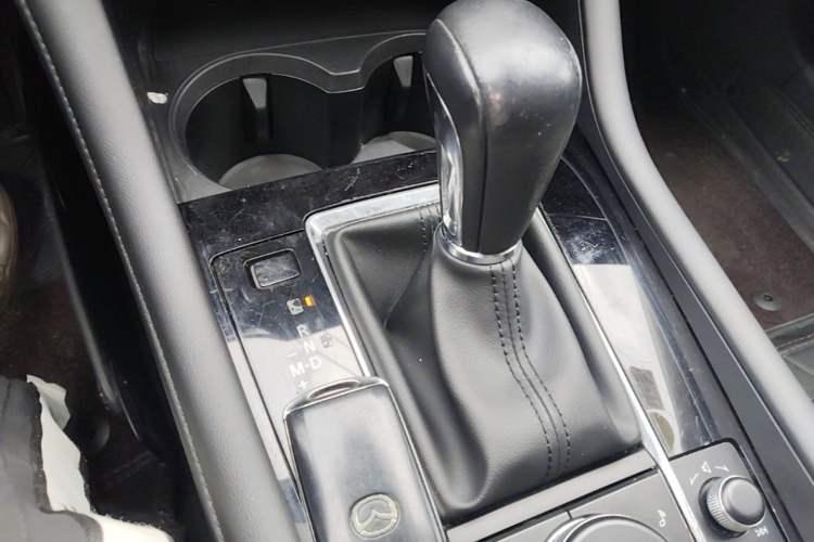 Used Mazda 3 Axela 2020 2.0L Automatic Zhiya Edition Gear Lever